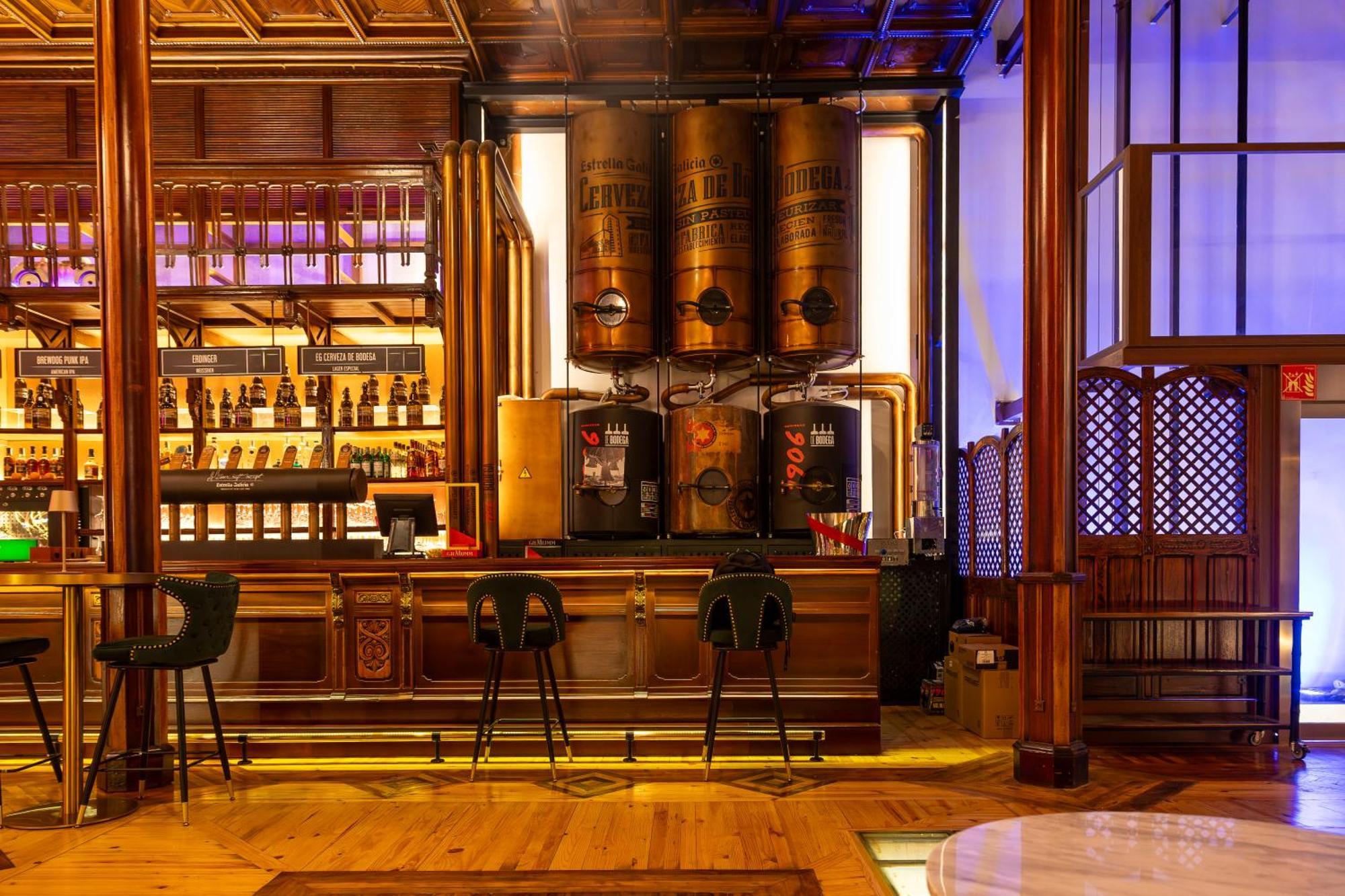 Hotel Las Tres Campanas บาดาฮอส ภายนอก รูปภาพ